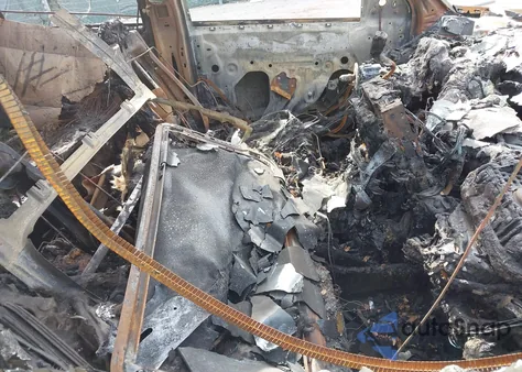 2015 GMC Yukon Xl 1500 Denali z USA, uszkodzony, nr VIN 1GKS2JKJ6FR182648